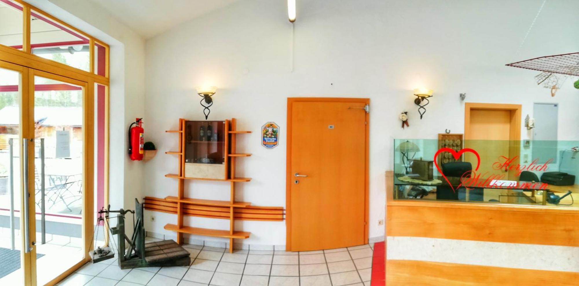 Familie Zuser Hotel Garni Міттербах Екстер'єр фото
