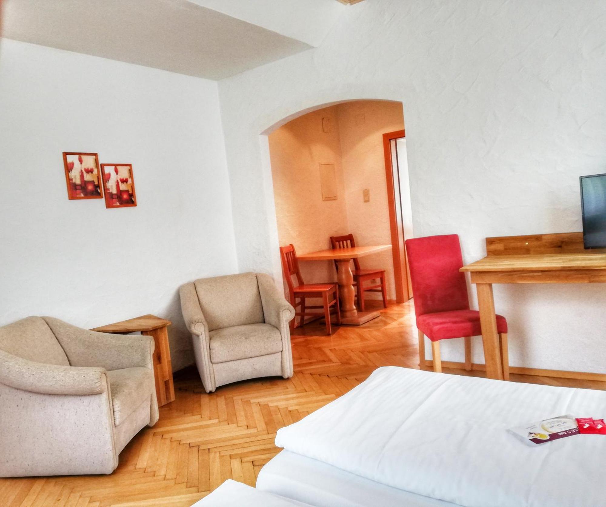 Familie Zuser Hotel Garni Міттербах Екстер'єр фото