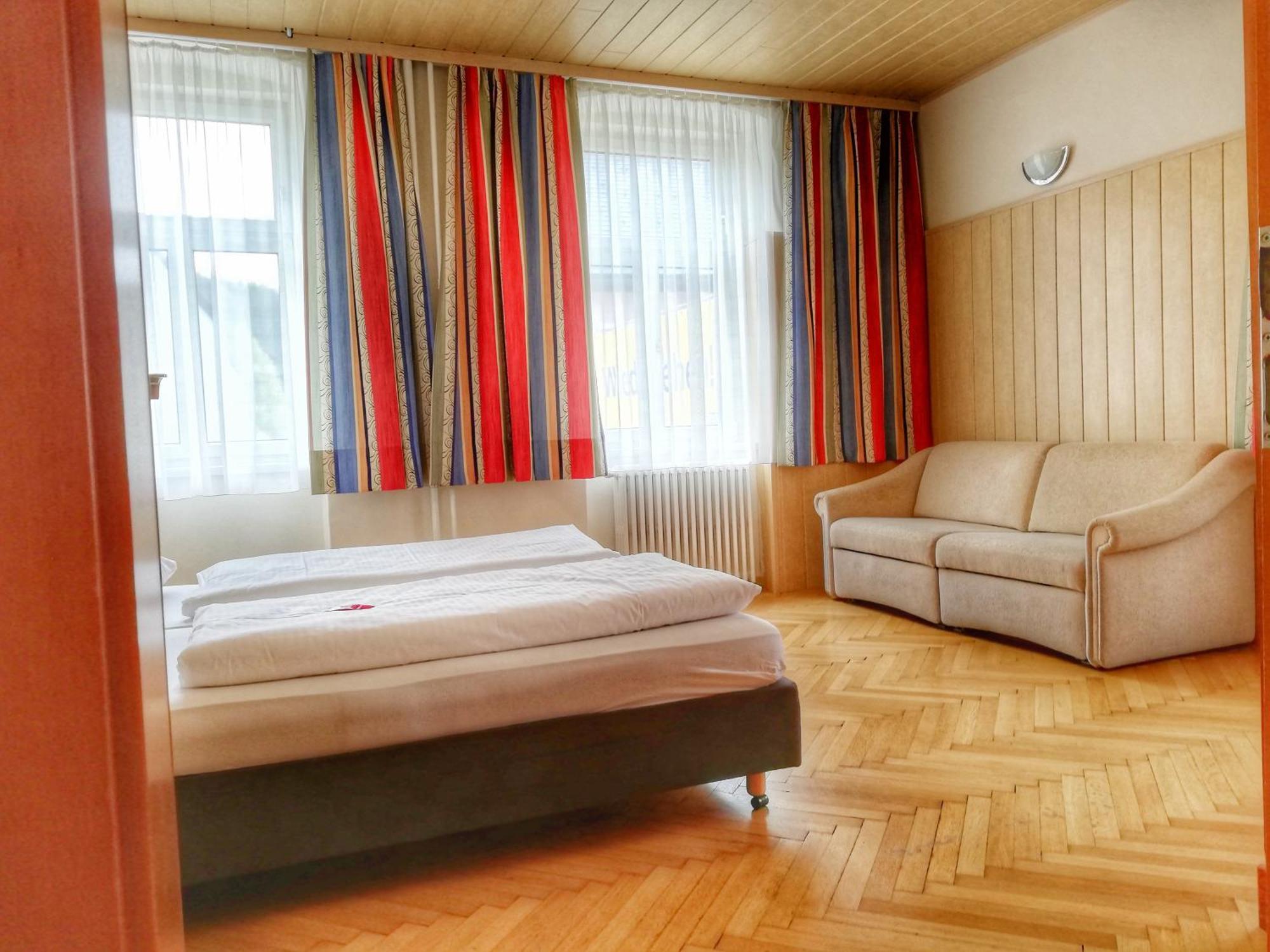 Familie Zuser Hotel Garni Міттербах Екстер'єр фото