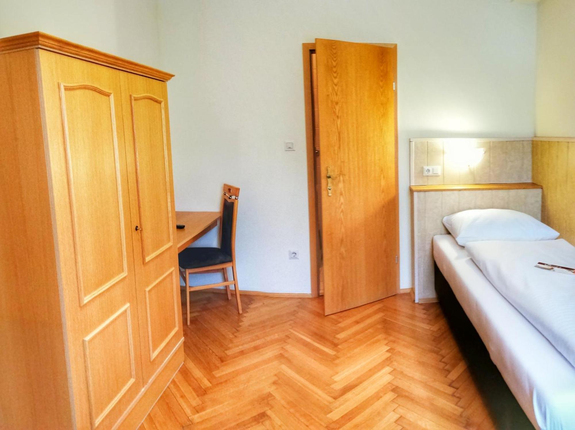 Familie Zuser Hotel Garni Міттербах Екстер'єр фото