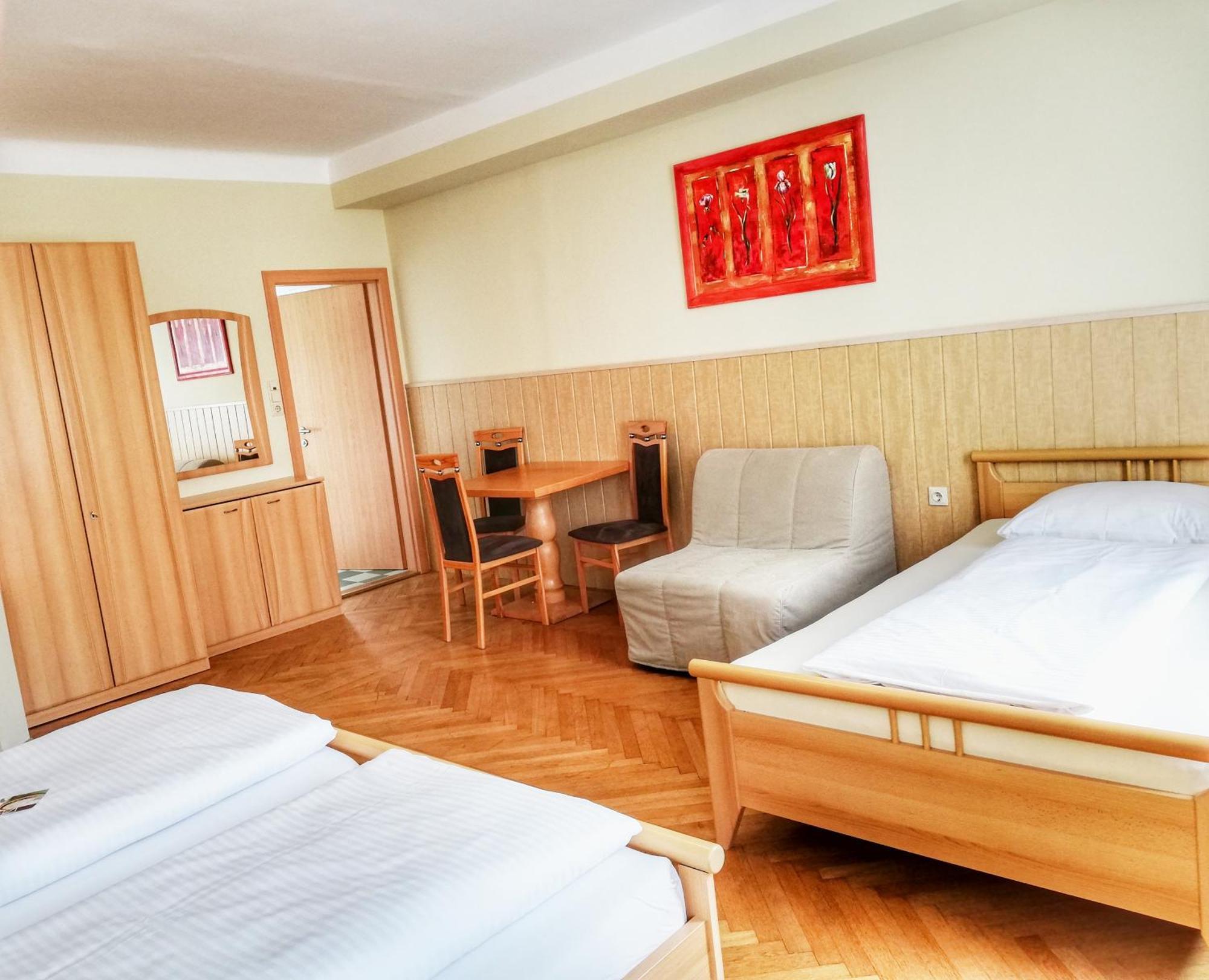 Familie Zuser Hotel Garni Міттербах Екстер'єр фото