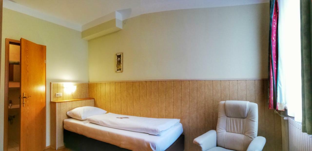 Familie Zuser Hotel Garni Міттербах Екстер'єр фото