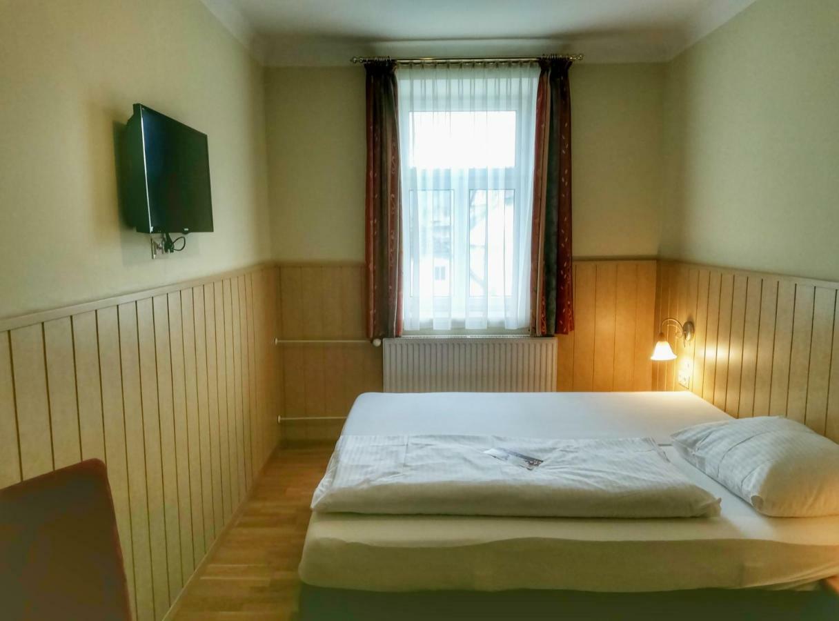 Familie Zuser Hotel Garni Міттербах Екстер'єр фото
