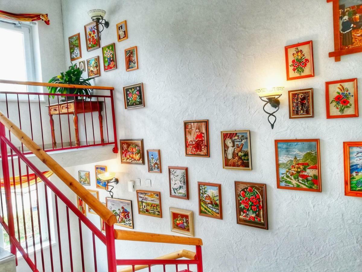 Familie Zuser Hotel Garni Міттербах Екстер'єр фото