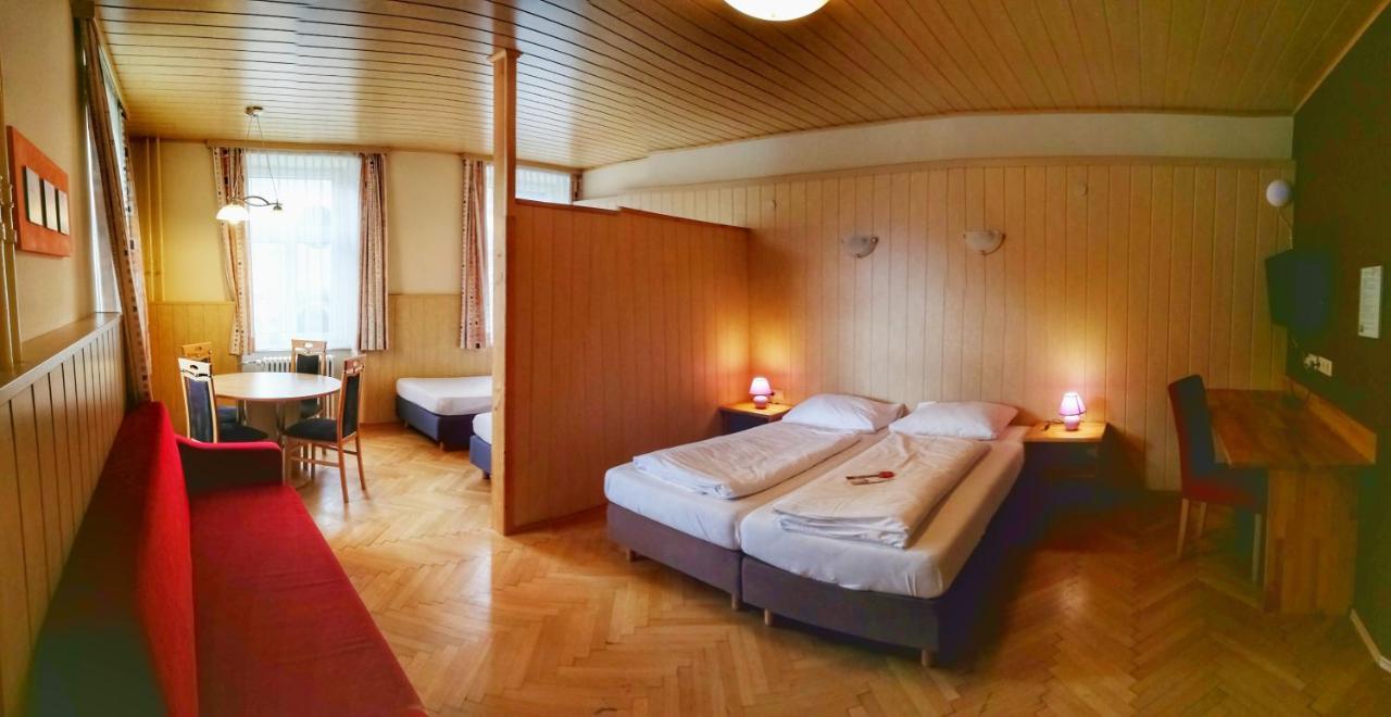 Familie Zuser Hotel Garni Міттербах Екстер'єр фото