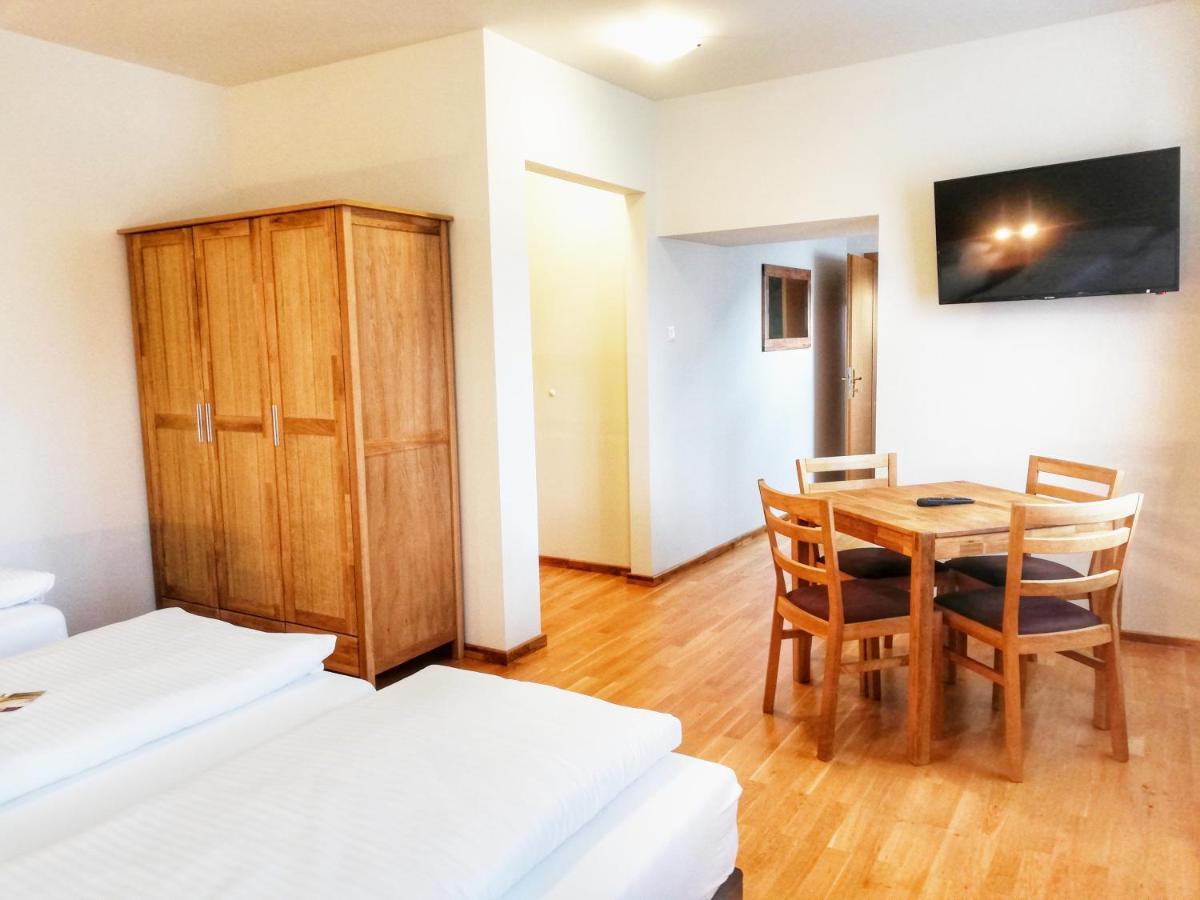 Familie Zuser Hotel Garni Міттербах Екстер'єр фото